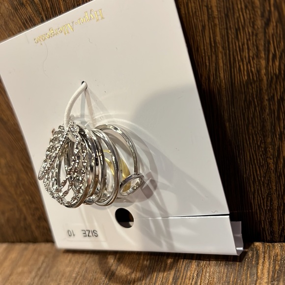 3/$15 Charming Charlie Silver Stacking Rings Size 10 - New - Lot 374 - Picture 5 of 6